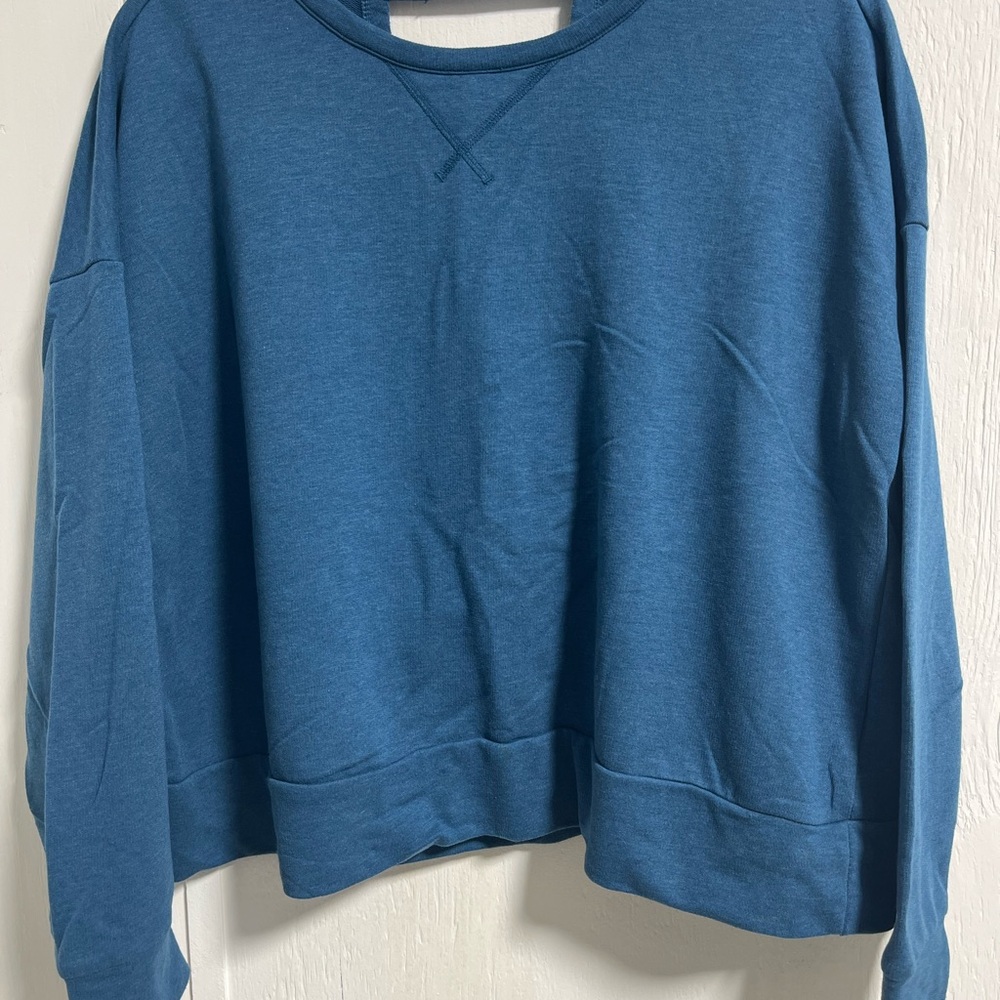 Women's XL NIKE Dri-FIT Blue/Dark Teal Open Back Sweatshirt